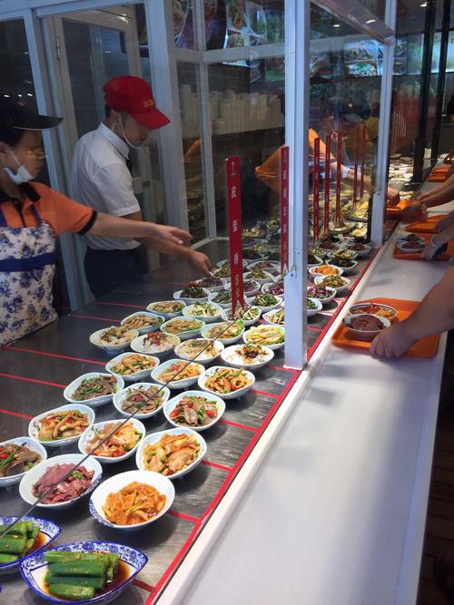 專(zhuān)業(yè)食堂承包配送，就選興邦餐飲管理
